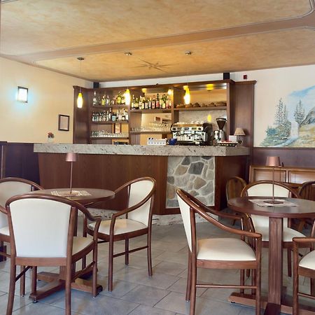 Hotel Dama Bianca 발토우르넨체 외부 사진