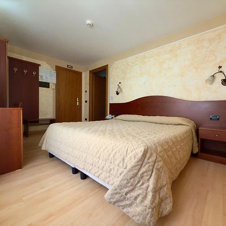 Hotel Dama Bianca 발토우르넨체 외부 사진