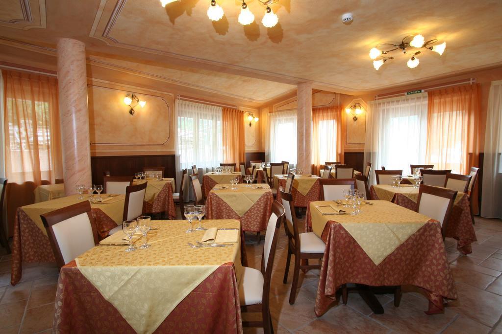 Hotel Dama Bianca 발토우르넨체 외부 사진