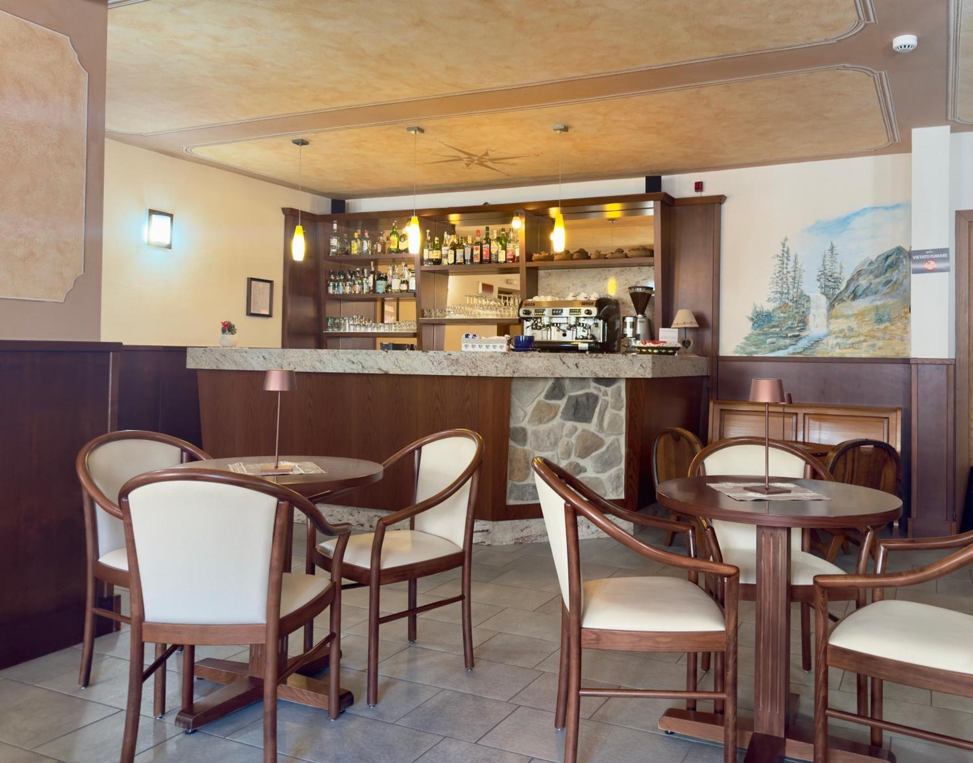 Hotel Dama Bianca 발토우르넨체 외부 사진