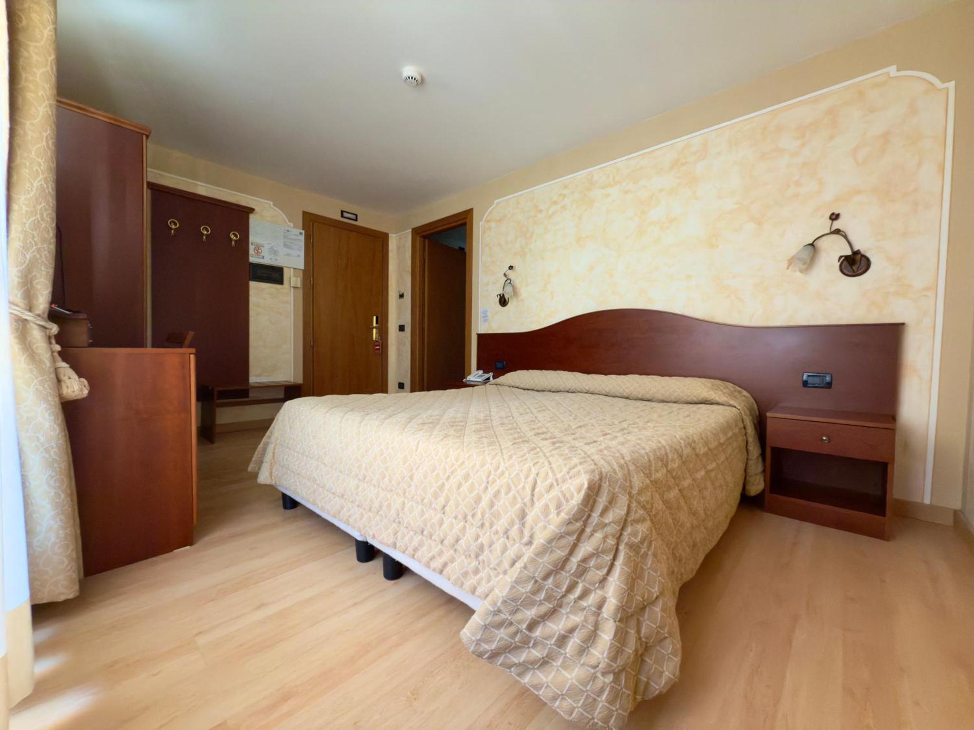 Hotel Dama Bianca 발토우르넨체 외부 사진